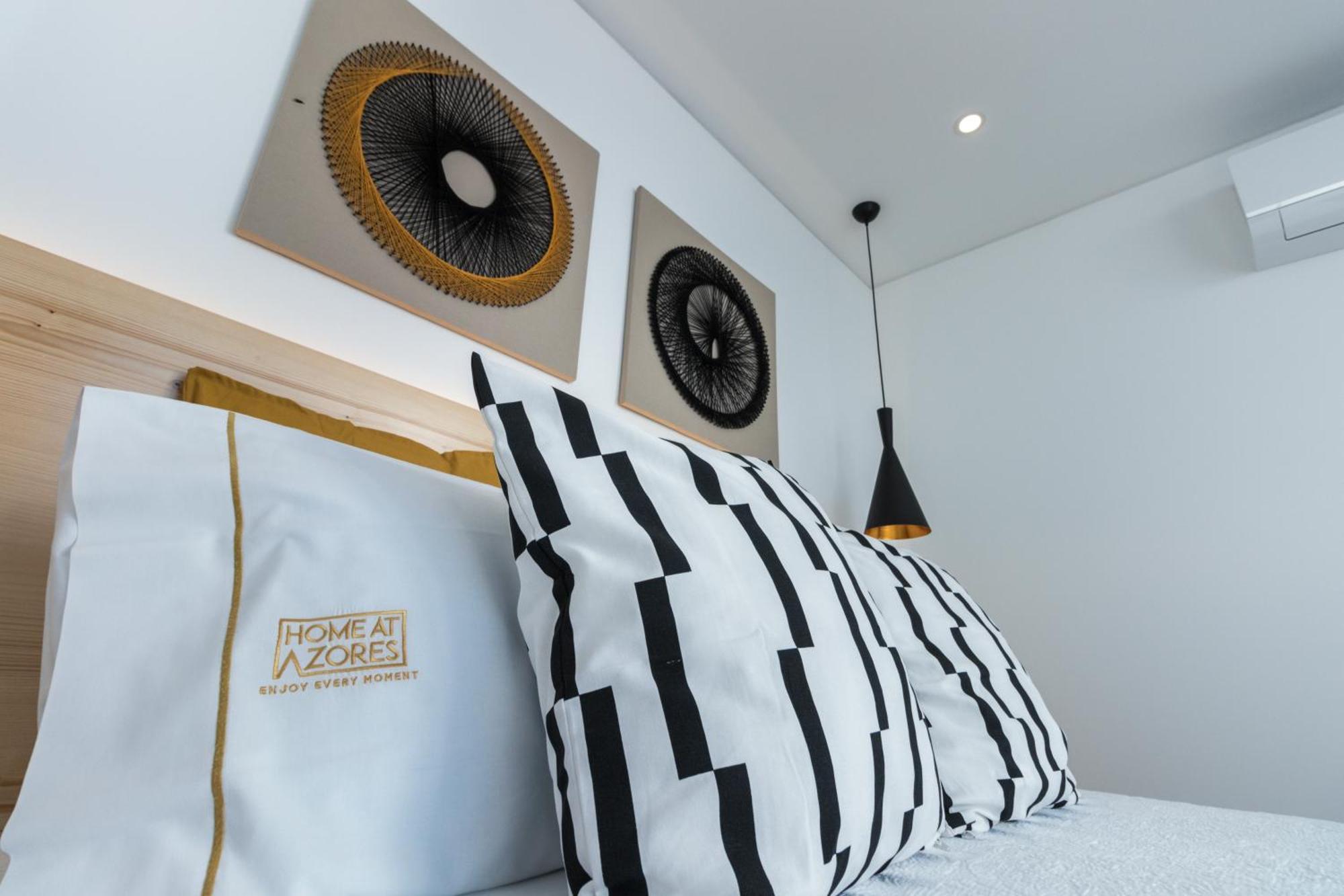 Home At Azores - Oasis House เซารอก ภายนอก รูปภาพ