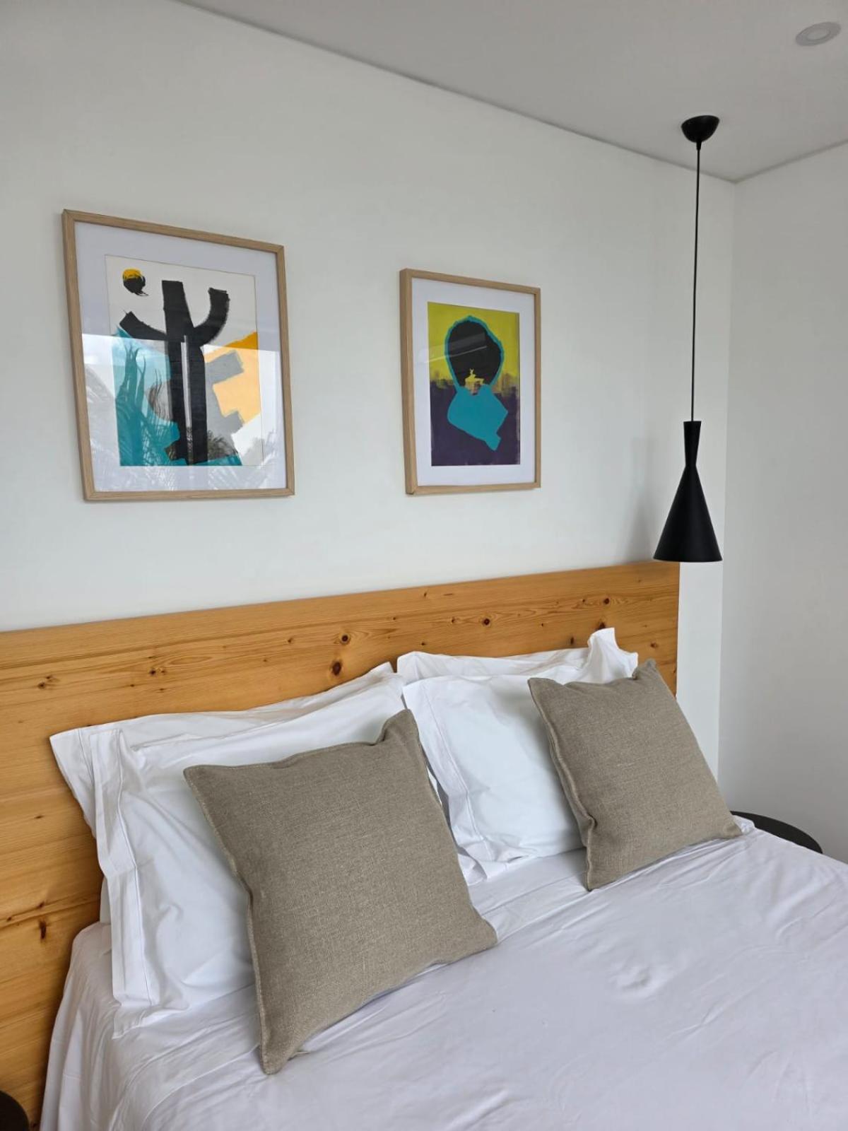 Home At Azores - Oasis House เซารอก ภายนอก รูปภาพ