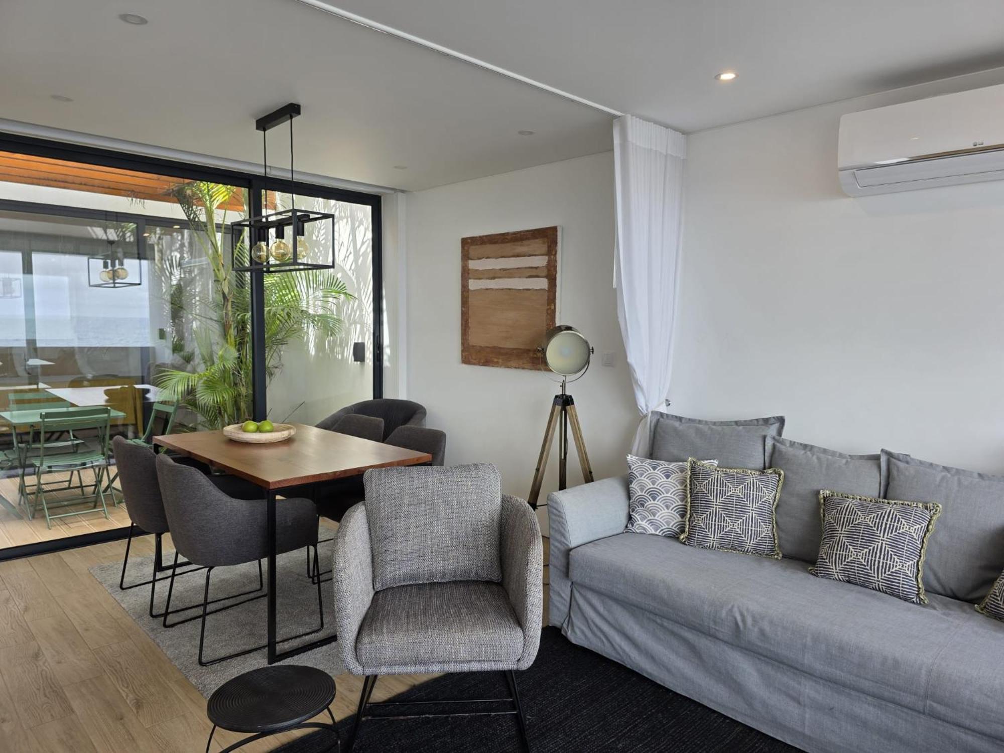 Home At Azores - Oasis House เซารอก ภายนอก รูปภาพ