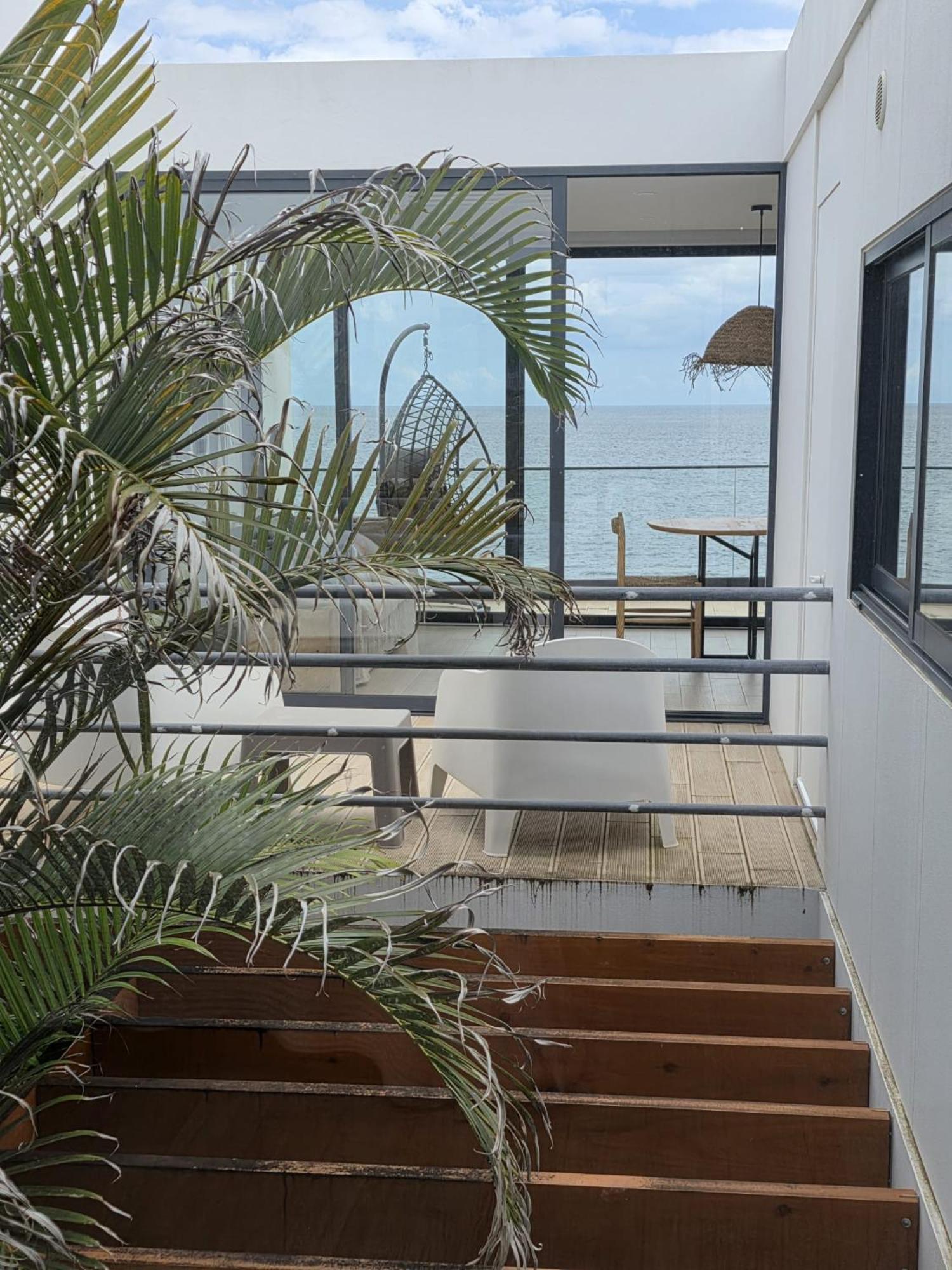 Home At Azores - Oasis House เซารอก ภายนอก รูปภาพ